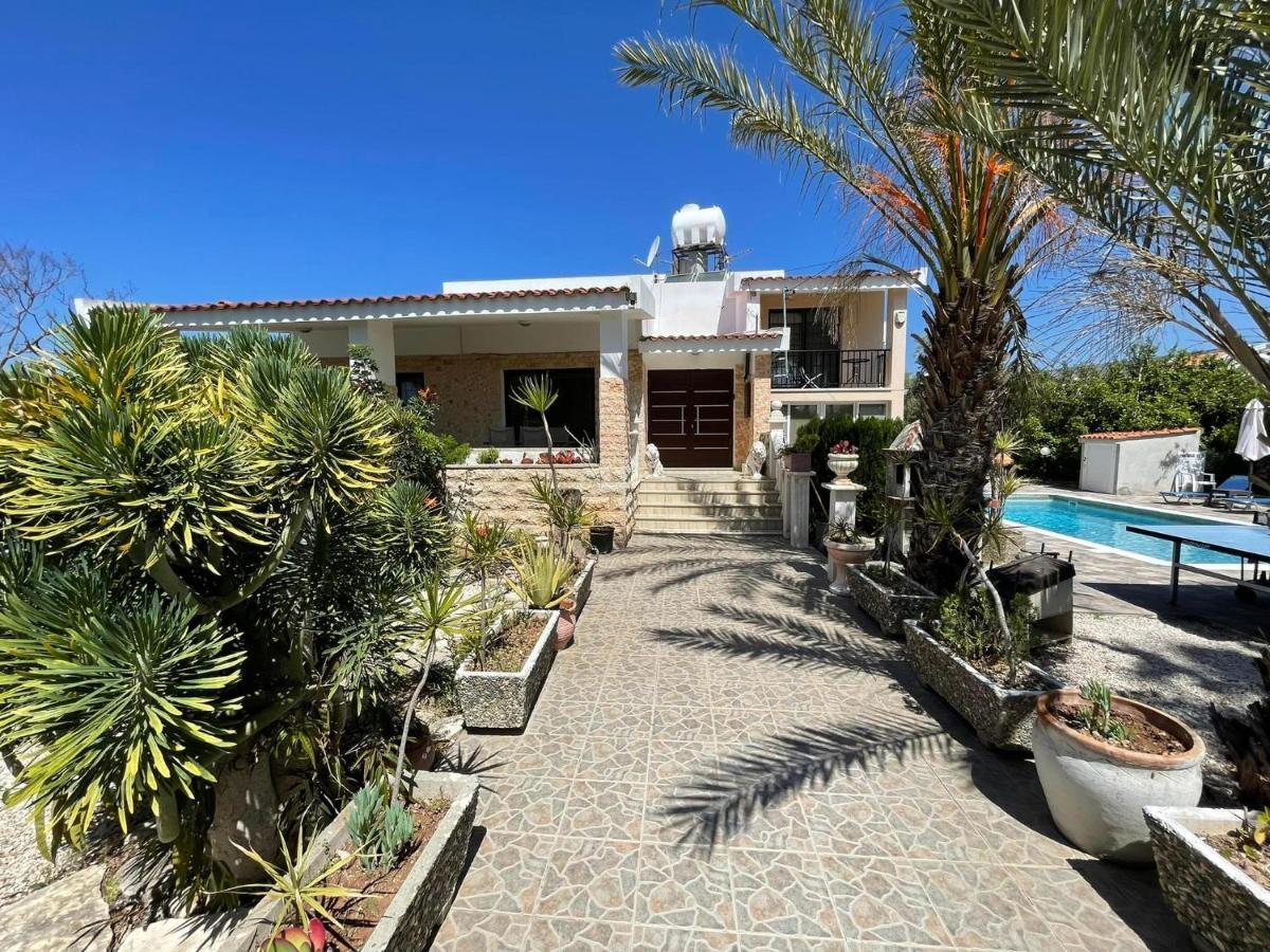 Villa Ocean Stones 1Km From Main Coral Bay Beach Peyia Exterior foto